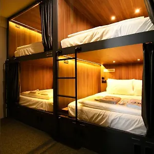 Capsule hotel Wink At Mccallum Street