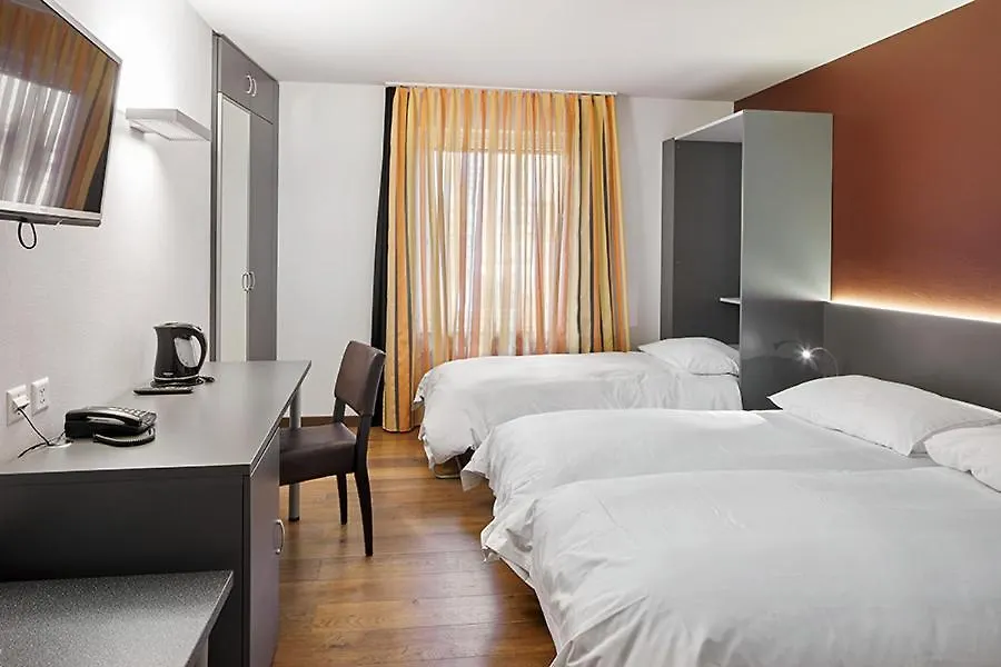 ***  Hotel Du Commerce Basilea Suiza
